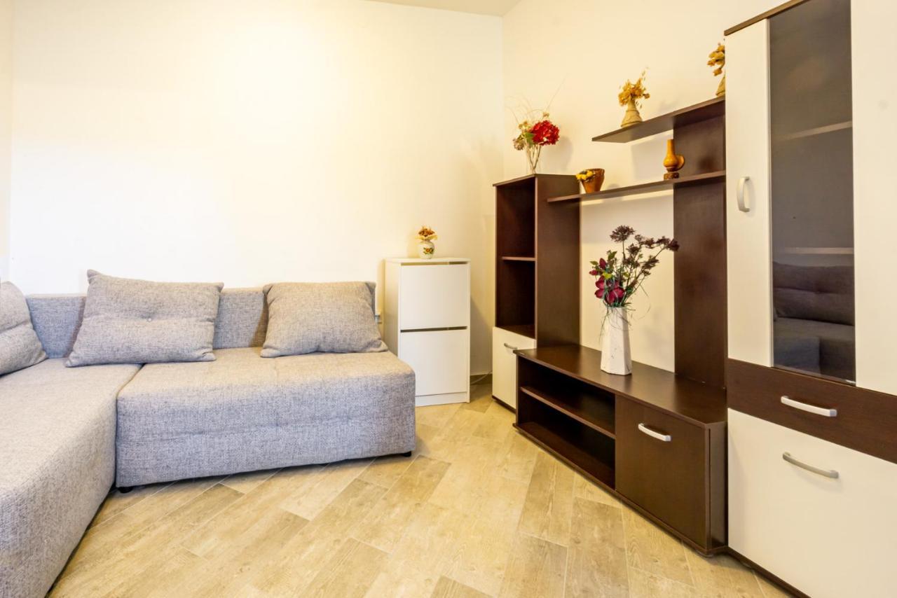 Kob Orog Good Location With Sea Views And Modern Decor Apartamento Metajna Exterior foto