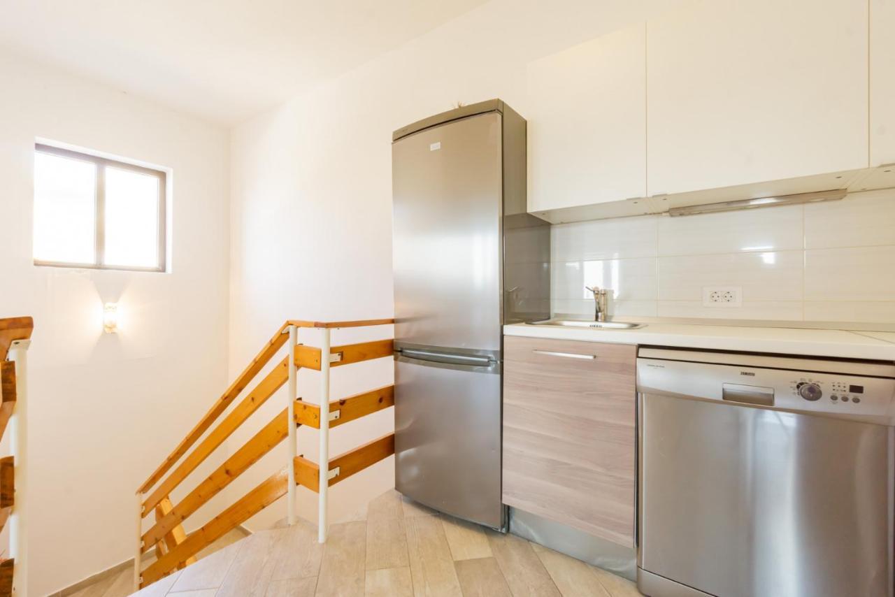 Kob Orog Good Location With Sea Views And Modern Decor Apartamento Metajna Exterior foto