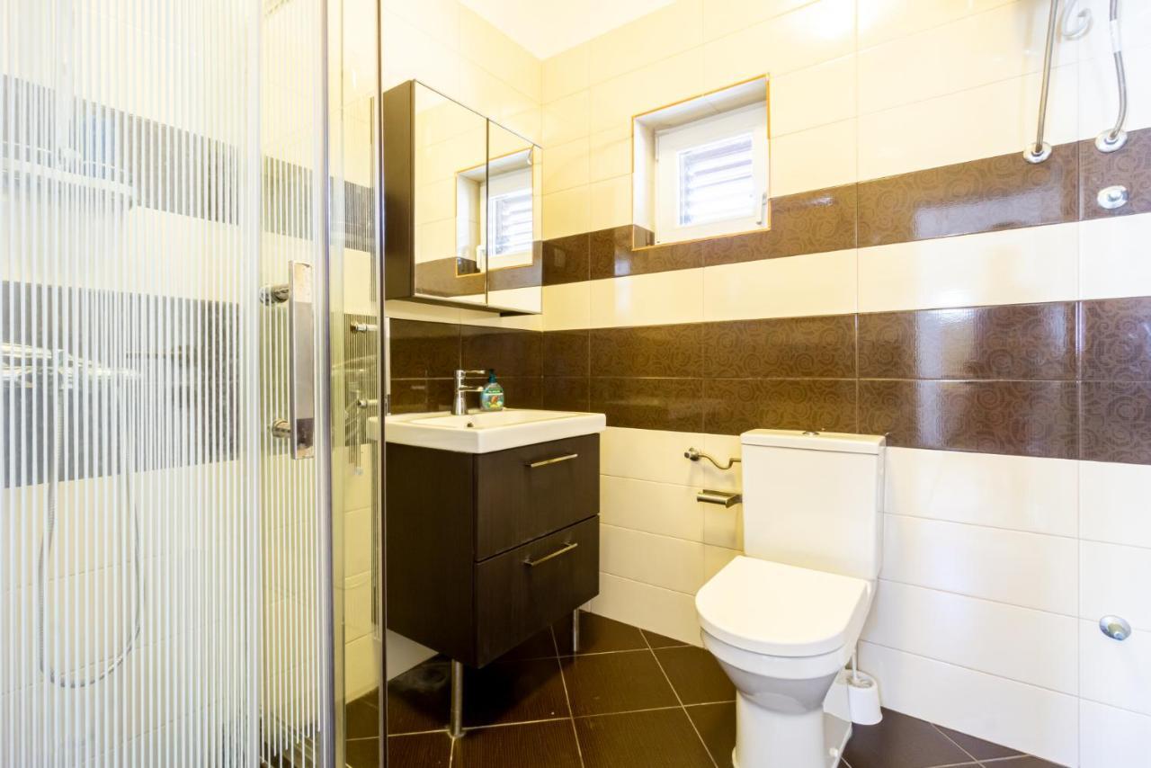 Kob Orog Good Location With Sea Views And Modern Decor Apartamento Metajna Exterior foto
