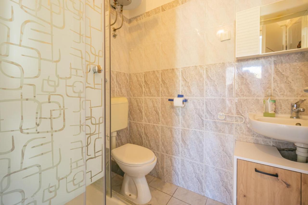 Kob Orog Good Location With Sea Views And Modern Decor Apartamento Metajna Exterior foto