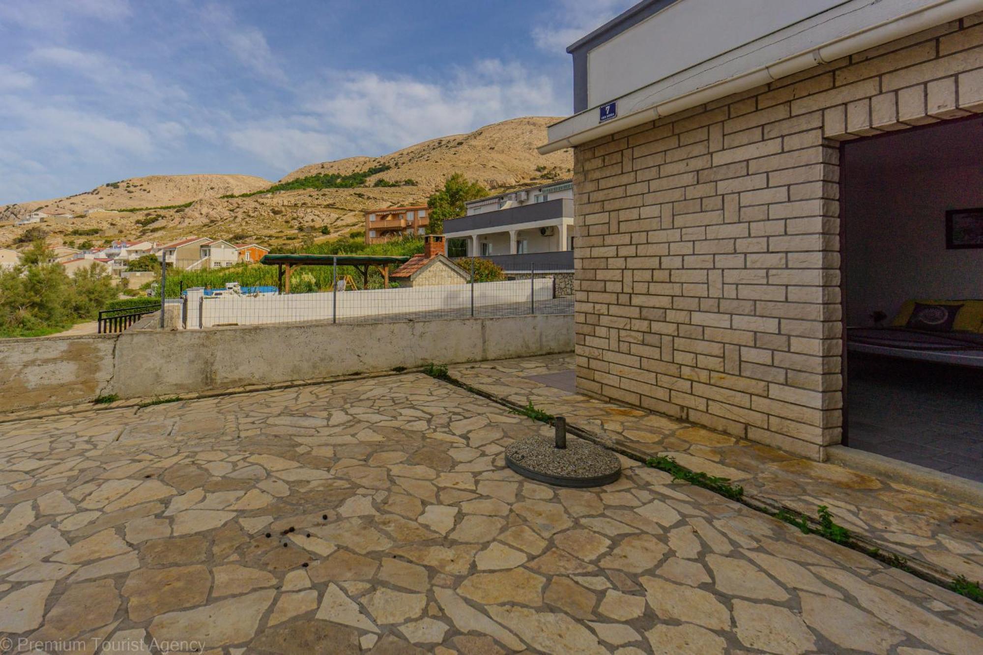 Kob Orog Good Location With Sea Views And Modern Decor Apartamento Metajna Exterior foto
